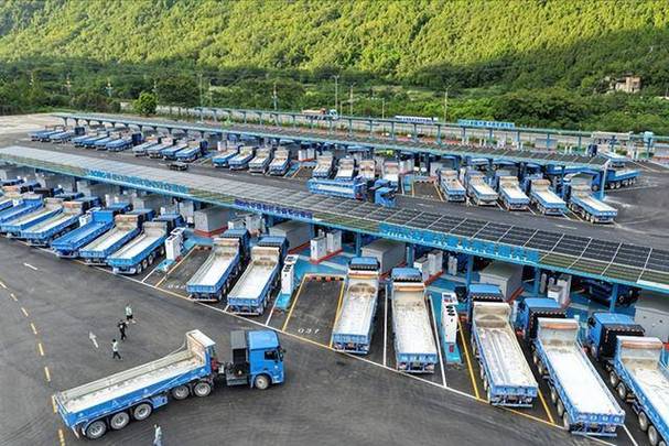 科技赋能 创新引领:北川建成全球首座百兆瓦级重卡超级充电站